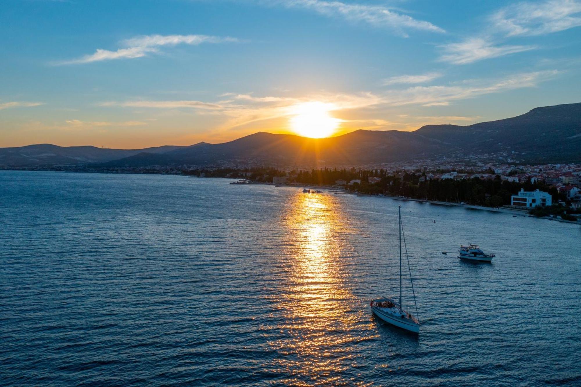 KaštelaNavi公寓 外观 照片